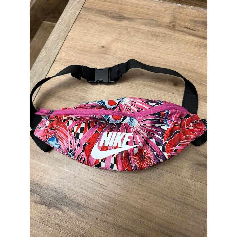 Nike SB Heritage Hip Pack Tropical Print Fanny Pack Bag
